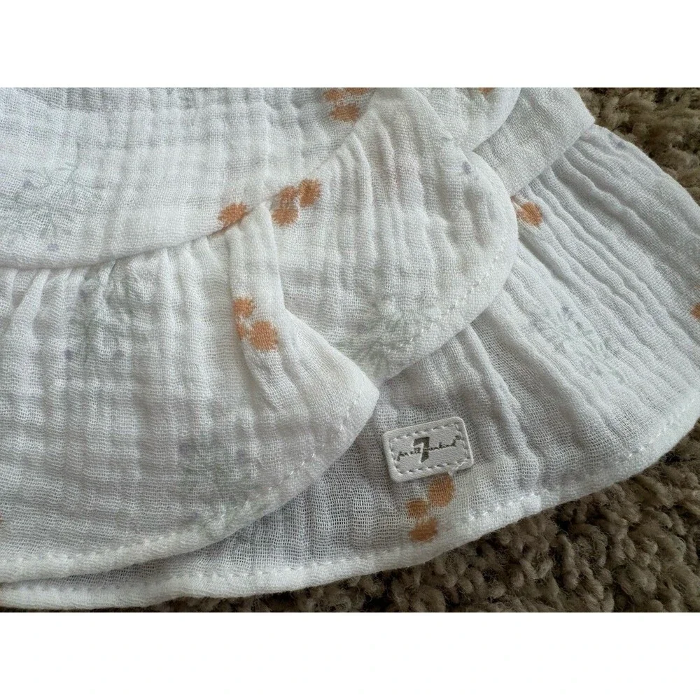 7 For All Mankind Baby Tank Top and Shorts Bloomers Set White Floral 3/6 Months